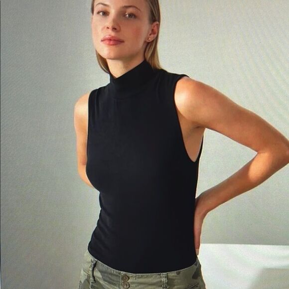 New! Sanctuary Essential Sleeveless Mock Neck Top Black Size Large NWT - Picture 1 of 12